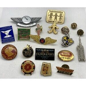 Lot of 19 Pins Garfield Darts Cards Smiths American Flight Crew Space Shuttle‎